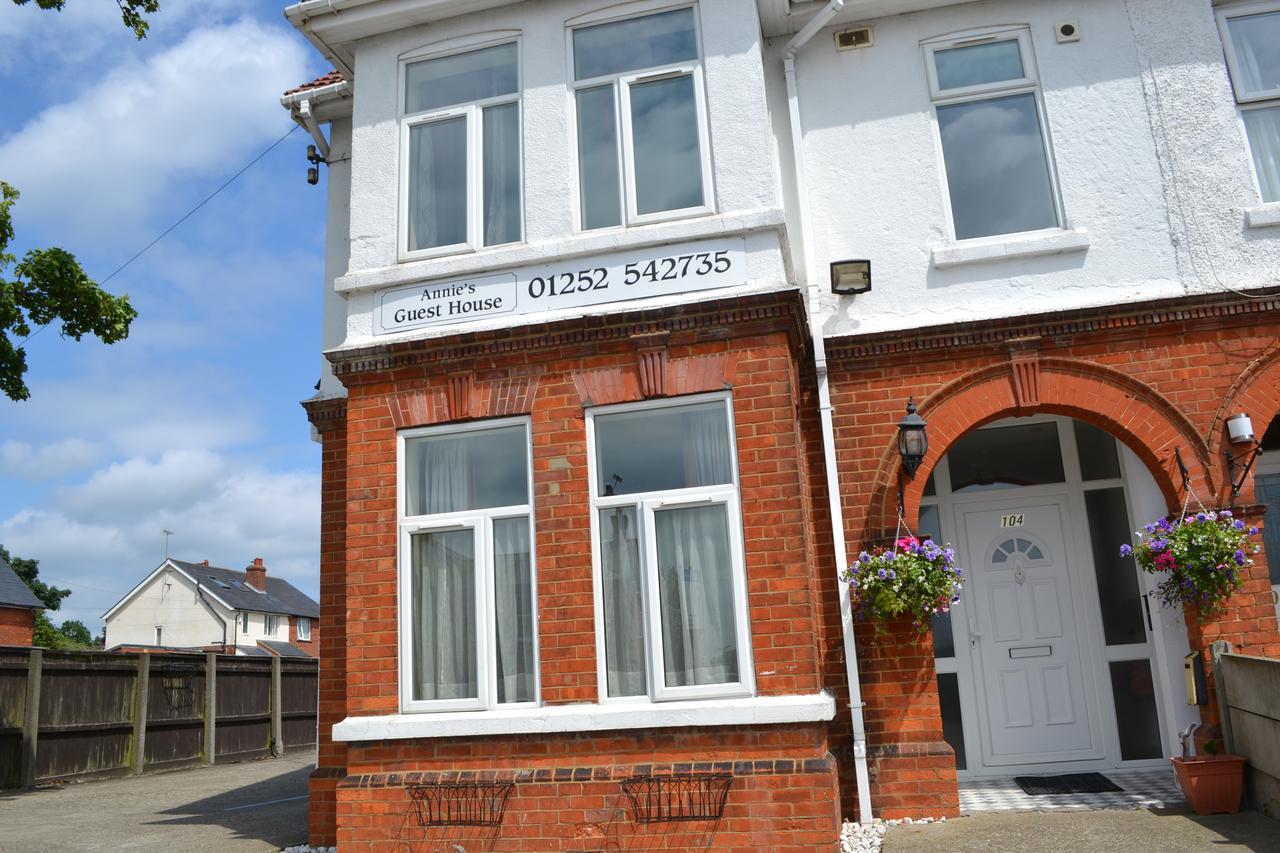 Annie'S Guest House Farnborough  Bagian luar foto