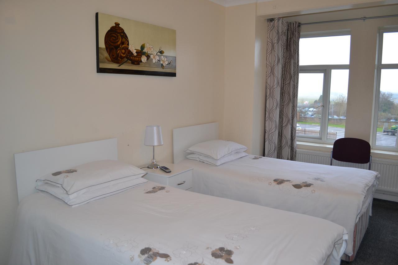 Annie'S Guest House Farnborough  Bagian luar foto