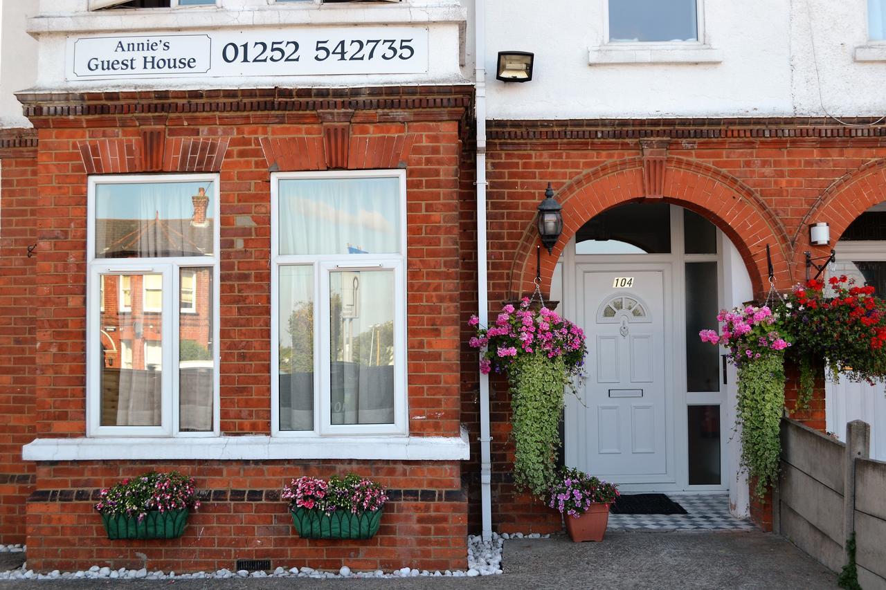 Annie'S Guest House Farnborough  Bagian luar foto
