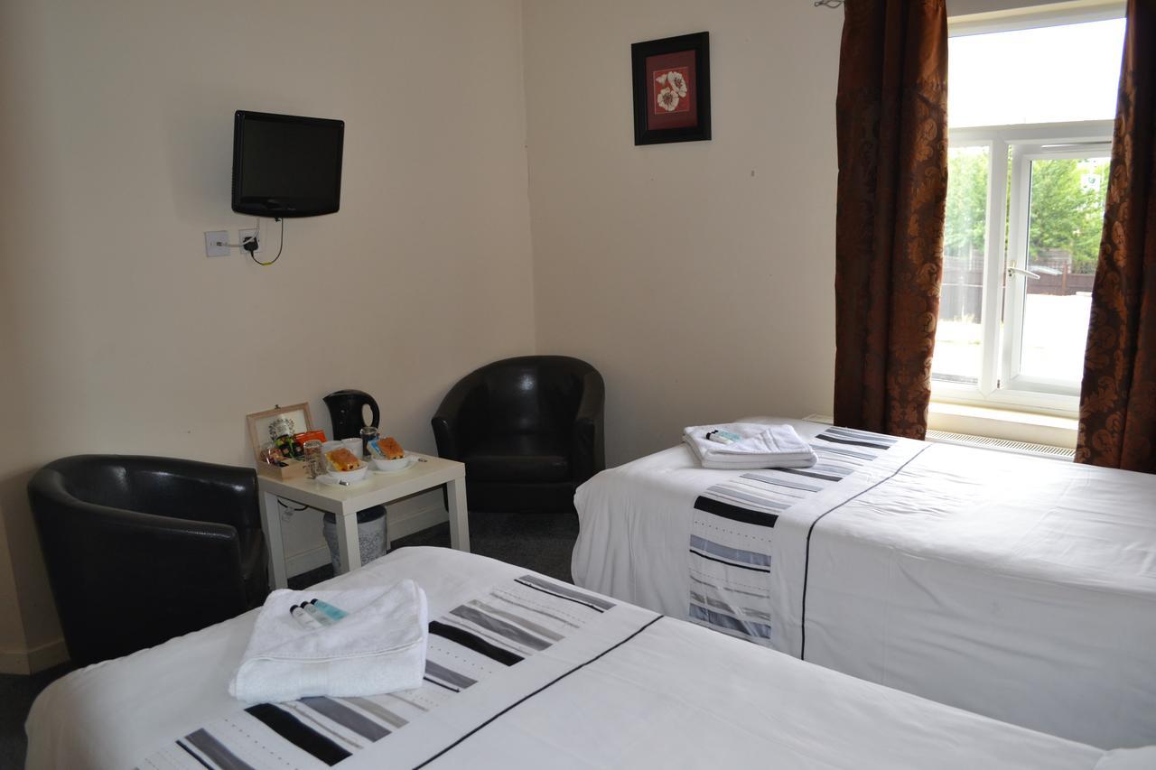 Annie'S Guest House Farnborough  Bagian luar foto
